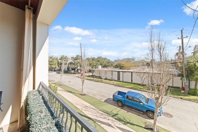 2221 Welch Street 201, Houston, TX 77019