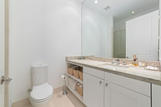 2221 Welch Street 201, Houston, TX 77019