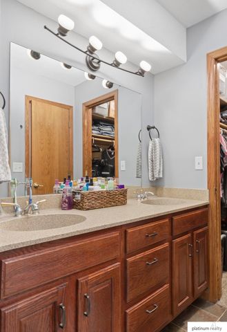 3727 Lawnwood Drive, Bellevue, NE 68123