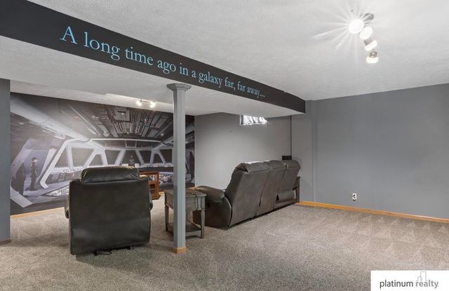 3727 Lawnwood Drive, Bellevue, NE 68123