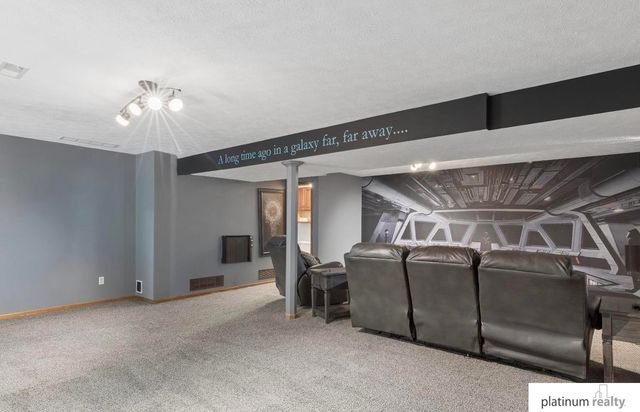 3727 Lawnwood Drive, Bellevue, NE 68123