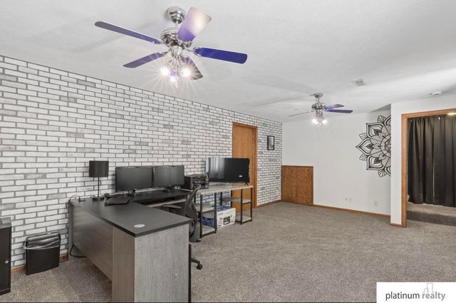 3727 Lawnwood Drive, Bellevue, NE 68123
