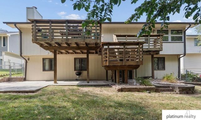 3727 Lawnwood Drive, Bellevue, NE 68123