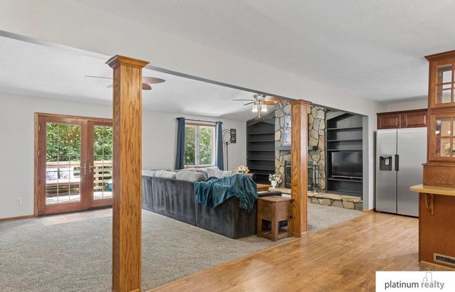 3727 Lawnwood Drive, Bellevue, NE 68123