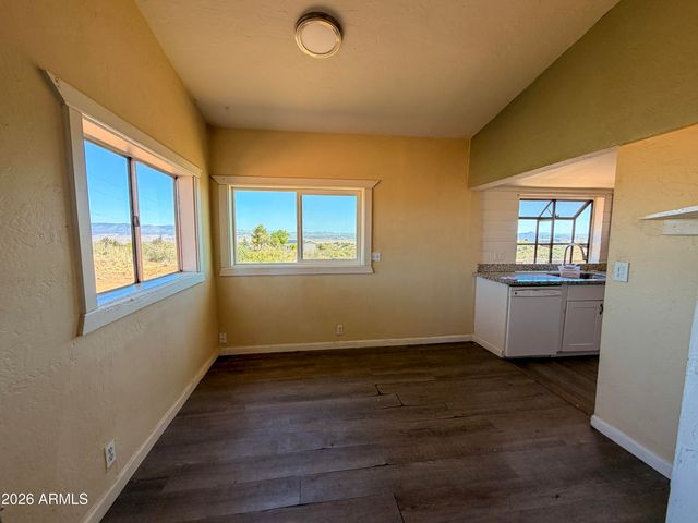 9275 E CHESTNUT HILL Avenue, Dewey, AZ 86327
