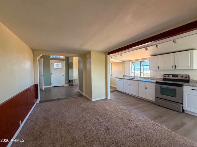 9275 E CHESTNUT HILL Avenue, Dewey, AZ 86327