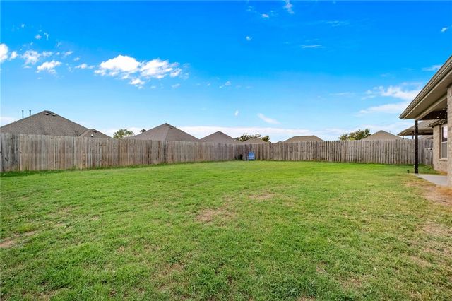 1111 Tulip Street, Centerton, AR 72719