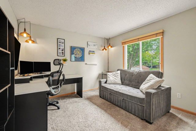 1935 Timber Wolf Trail S, Eagan, MN 55122