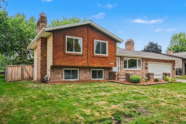 1935 Timber Wolf Trail S, Eagan, MN 55122