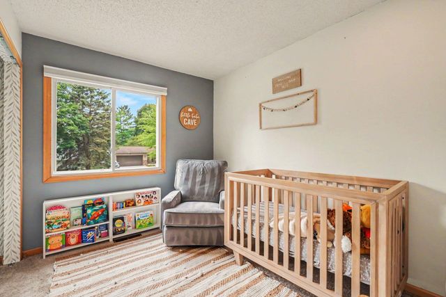 1935 Timber Wolf Trail S, Eagan, MN 55122