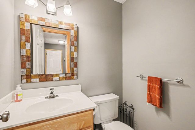 1935 Timber Wolf Trail S, Eagan, MN 55122