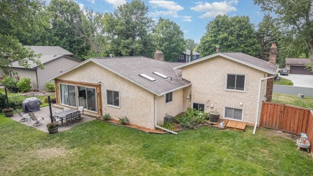 1935 Timber Wolf Trail S, Eagan, MN 55122
