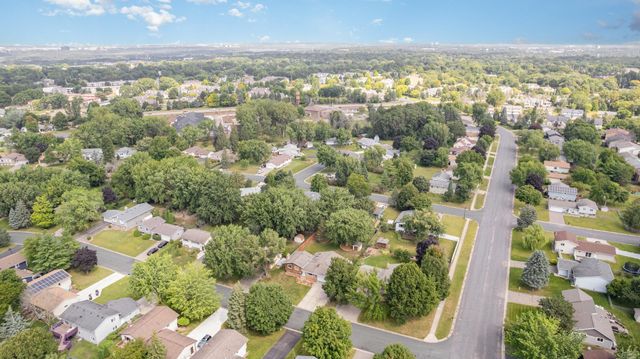 1935 Timber Wolf Trail S, Eagan, MN 55122