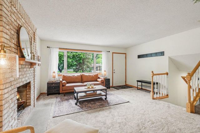 1935 Timber Wolf Trail S, Eagan, MN 55122