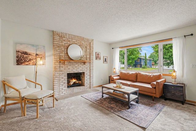 1935 Timber Wolf Trail S, Eagan, MN 55122