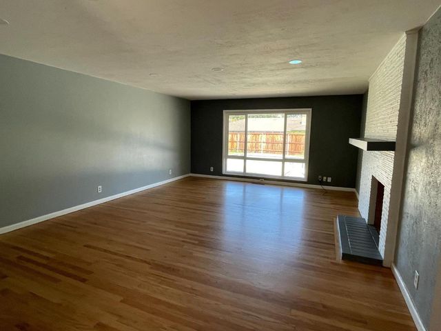 6181 S Land Park Dr, Sacramento, CA 95831