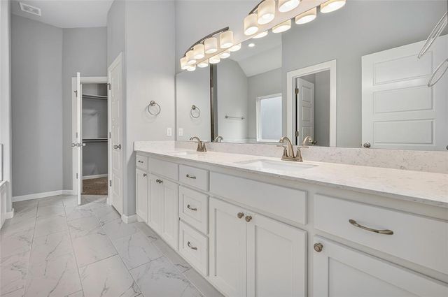 404 Clearview Drive, Washington, OK 73093