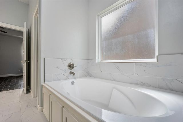 404 Clearview Drive, Washington, OK 73093