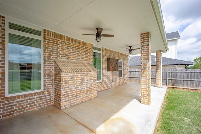 404 Clearview Drive, Washington, OK 73093