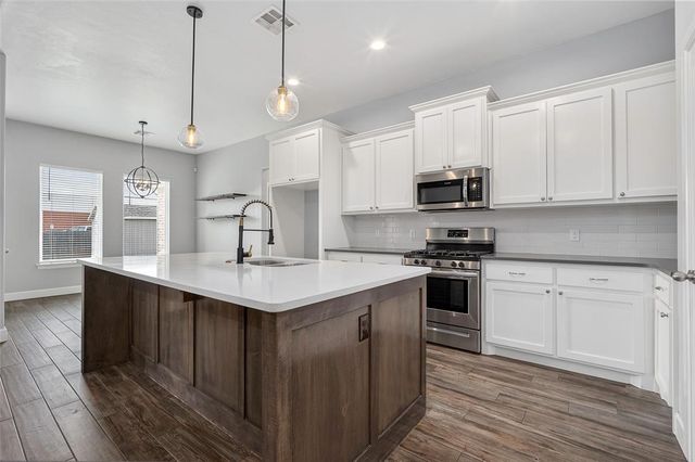 404 Clearview Drive, Washington, OK 73093