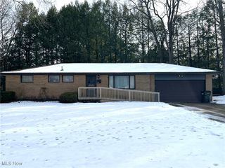 3576 Donegal Drive NE, Canton, OH 44721