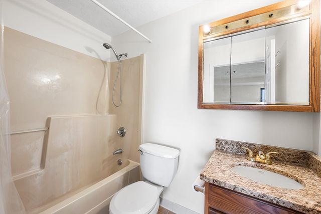 39 Parlin St 503, Everett, MA 02149