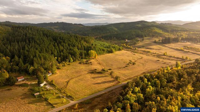 26900 Crow Rd, Eugene, OR 97402