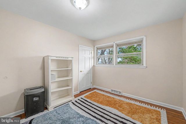 19 W ILLINOIS AVE, Absecon, NJ 08201