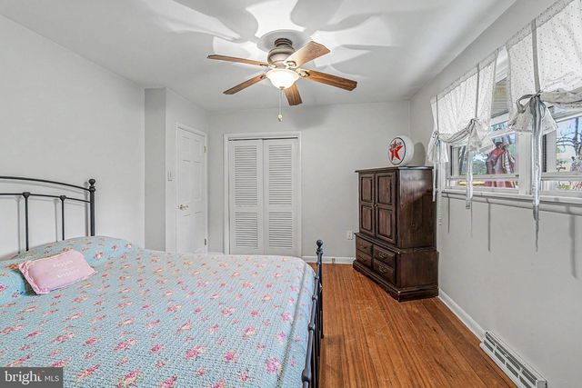 19 W ILLINOIS AVE, Absecon, NJ 08201