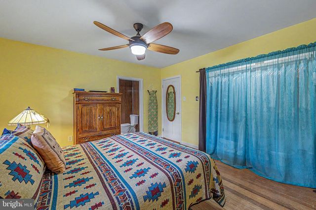 19 W ILLINOIS AVE, Absecon, NJ 08201