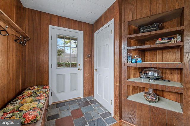 19 W ILLINOIS AVE, Absecon, NJ 08201