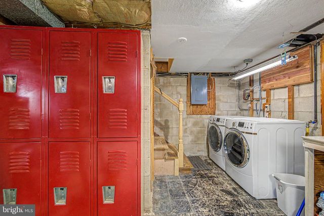 19 W ILLINOIS AVE, Absecon, NJ 08201
