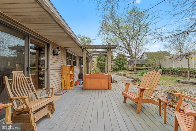 19 W ILLINOIS AVE, Absecon, NJ 08201