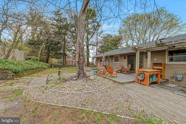 19 W ILLINOIS AVE, Absecon, NJ 08201