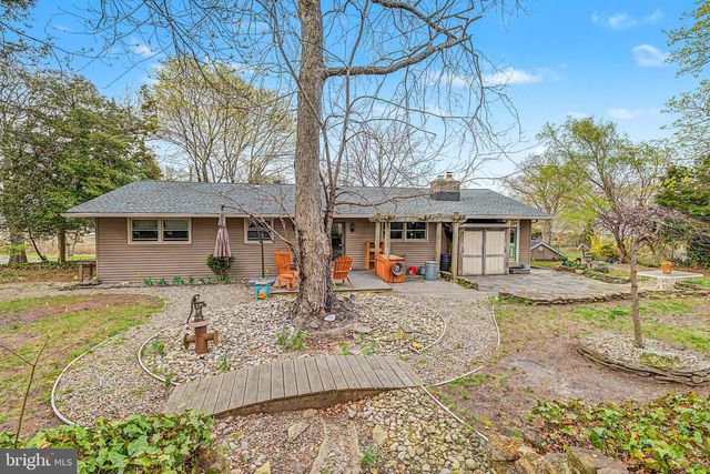 19 W ILLINOIS AVE, Absecon, NJ 08201