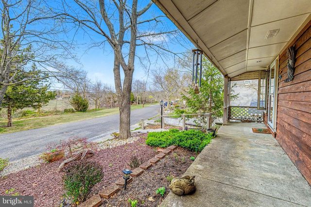 19 W ILLINOIS AVE, Absecon, NJ 08201