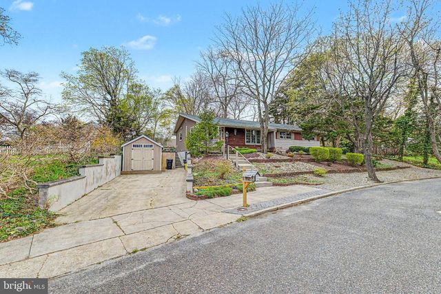 19 W ILLINOIS AVE, Absecon, NJ 08201