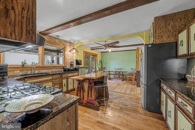 19 W ILLINOIS AVE, Absecon, NJ 08201