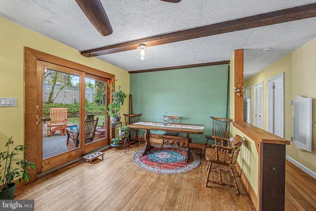 19 W ILLINOIS AVE, Absecon, NJ 08201