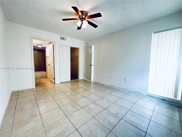 481 SW 113th Way 481, Pembroke Pines, FL 33025