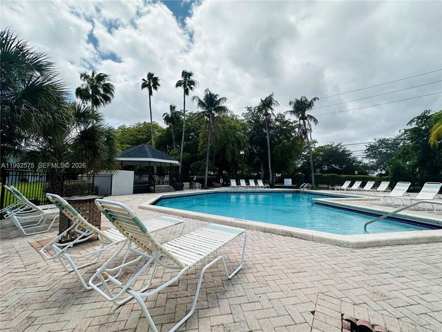 481 SW 113th Way 481, Pembroke Pines, FL 33025