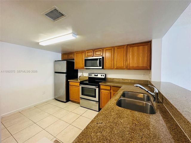 481 SW 113th Way 481, Pembroke Pines, FL 33025