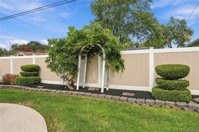693 Lincoln Avenue, Lockport City, NY 14094