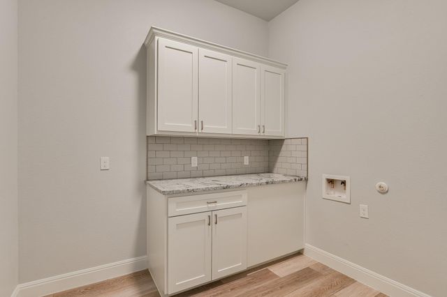 21003 Twisting TRL, Lago Vista, TX 78645