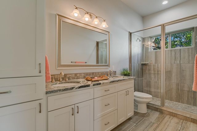 21003 Twisting TRL, Lago Vista, TX 78645