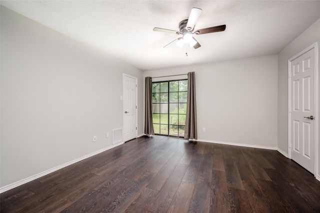 3842 Waterford Way, Denton, TX 76210