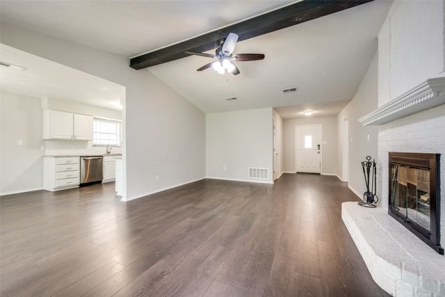 3842 Waterford Way, Denton, TX 76210