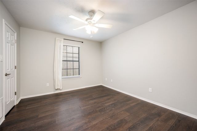 3842 Waterford Way, Denton, TX 76210
