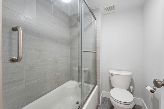 327 LAKEVIEW Drive 203, Weston, FL 33326