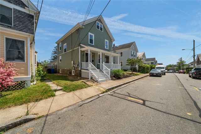 21 Russell Avenue, Newport, RI 02840